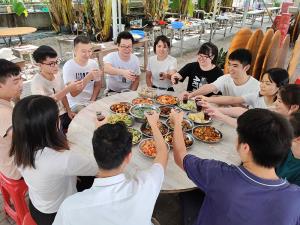 佳游同樂，生活的軌跡在此相交
